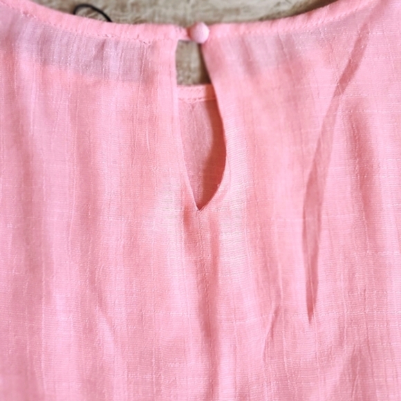 28.  NWT Red Coral Faux Linen Layer Top in Pink - Picture 5 of 6